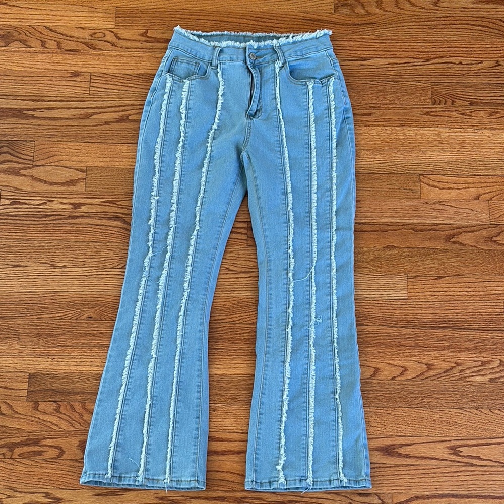 Flared Leg Jeans High Rise Blue Frayed Detail Women's (M-L) PERFECT